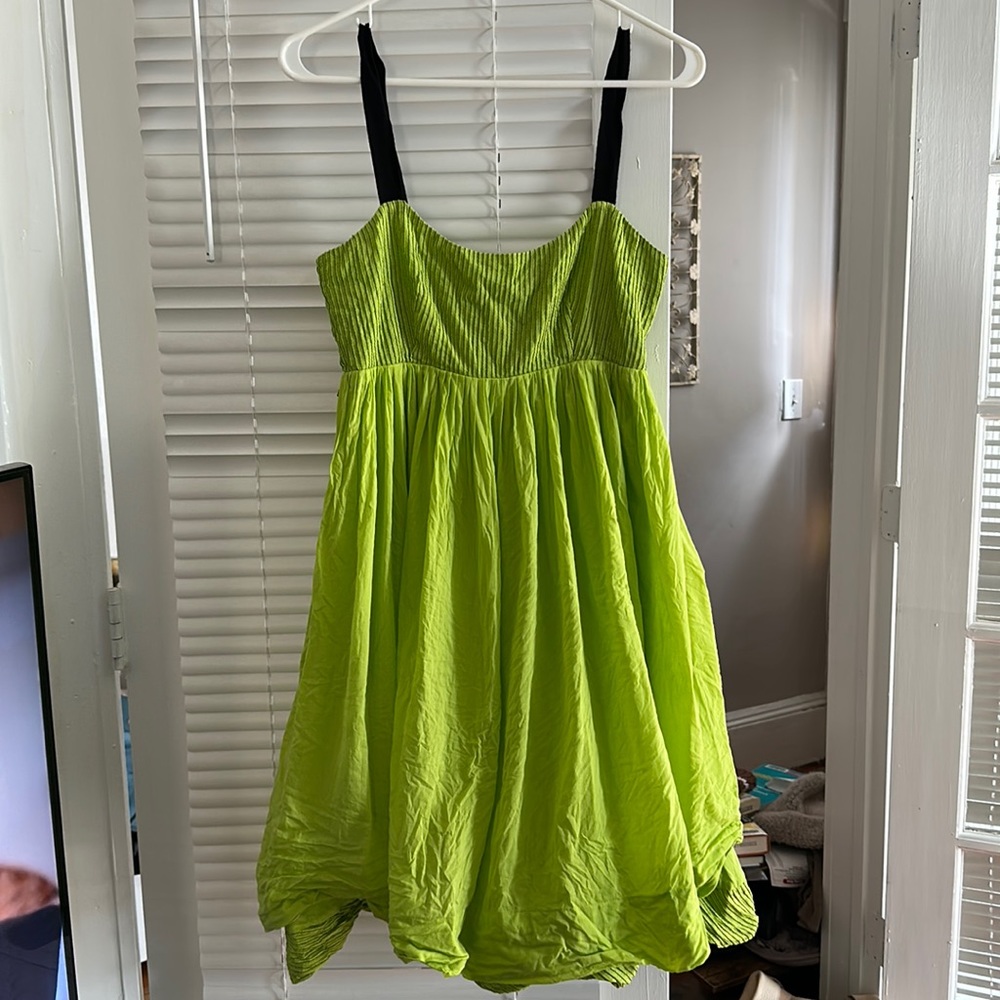 Calvin Klein sz 4 lime green dress w/ black straps, 100% cotton, great condition